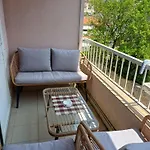 Laura Galileo Blizu Centra I Plaze * Makarska