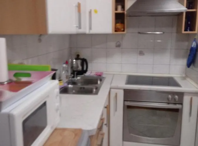 Laura Galileo Blizu Centra I Plaze Makarska